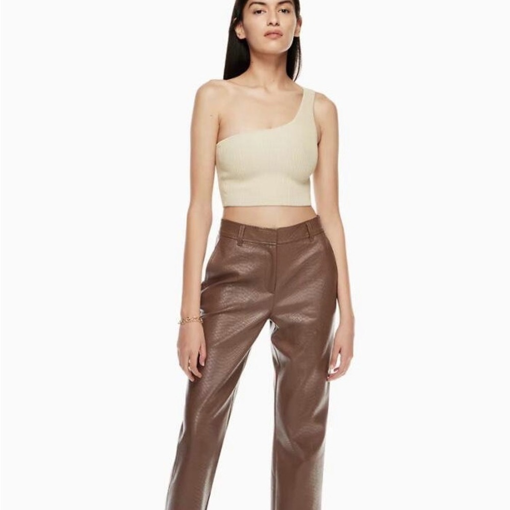 Brand new Babaton Sculpt Knit One-Shoulder Cropped Tank